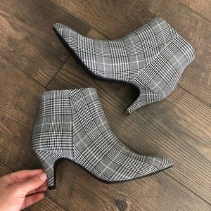 Simply Vera Vera Wang Renata Ankle Boots